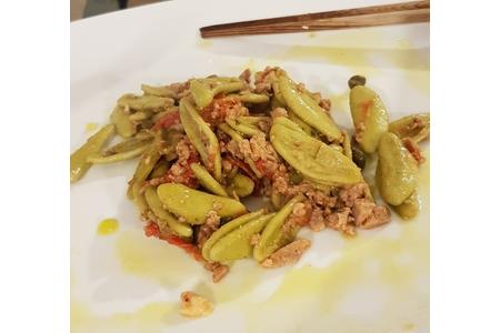 olive leaves with sausages